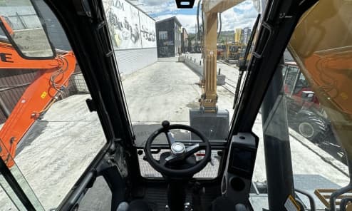 Колесный экскаватор HENGTE HT190W 